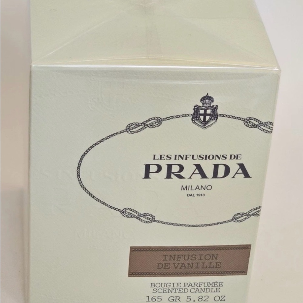 Prada Infusion de Vanille Candle